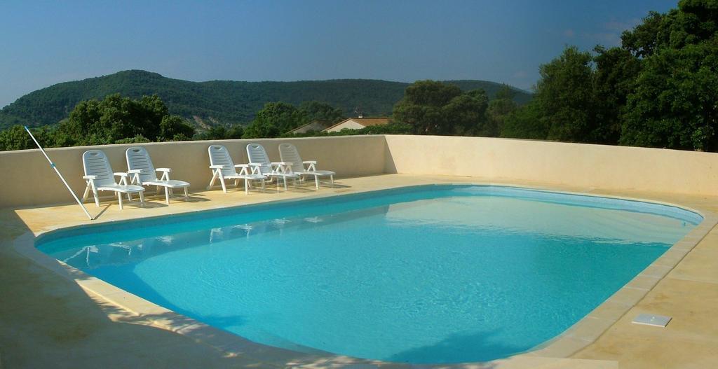 Mas De Courreges Hotel Saint Hippolyte du Fort Bagian luar foto