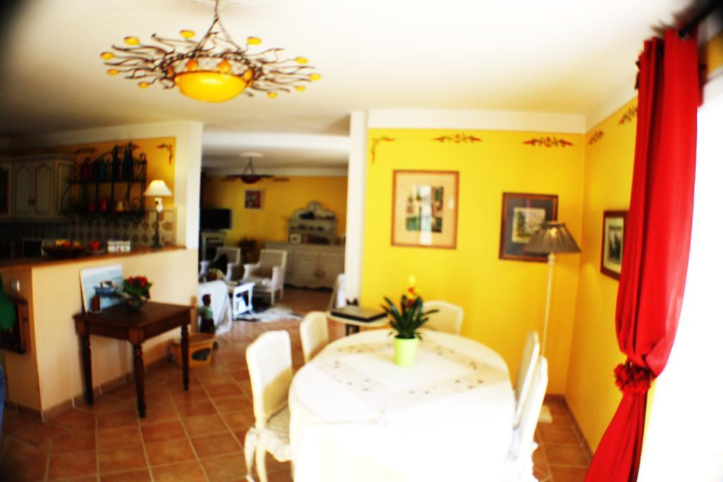 Mas De Courreges Hotel Saint Hippolyte du Fort Bagian luar foto